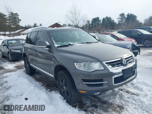 2010 Volkswagen Touareg VR6 with VIN WVGBF7A96AD004069, listed as a IAAI auction lot 41530691 with Not Provided miles and . Bid and sale history available at DreamBid. Image 1.