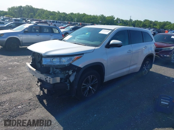 2018 Toyota Highlander LE z VIN 5TDBZRFH4JS840443, wystawiony jako IAAI lot #42372901 z przebiegiem 125 741 mil mil oraz . Historia ofert i sprzedaży dostępna na DreamBid. Obrazek 17.