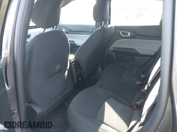 2024 Jeep Compass Sport z VIN 3C4NJDANXRT121722, wystawiony jako IAAI lot #41236232 z przebiegiem 8 702 mil mil oraz . Historia ofert i sprzedaży dostępna na DreamBid. Obrazek 8.
