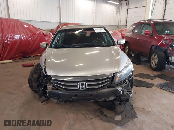2012 Honda Accord EX z VIN 1HGCP2F70CA016014, wystawiony jako IAAI lot #41998121 z przebiegiem 78 075 mil mil oraz . Historia ofert i sprzedaży dostępna na DreamBid. Obrazek 12.