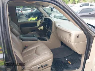 2004 Chevrolet Avalanche with VIN 3GNEC12T04G247585, listed as a IAAI auction lot 42139200 with 135,480 mi miles. Bid and sale history available at carsss.com. Image 5.