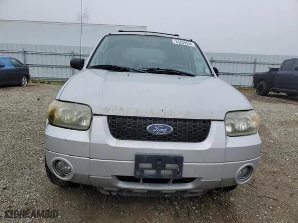 2005 Ford Escape Hybrid with VIN 1FMCU95HX5KC07541, listed as a Copart auction lot 84209534 with 187,074 mi miles and Clean Title. Bid and sale history available at carsss.com. Image 5.
