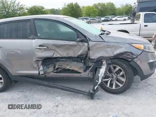 2016 Kia Sportage LX with VIN KNDPB3AC9G7846454, listed as a IAAI auction lot 42093337 with 143,513 mi miles. Bid and sale history available at carsss.com. Image 6.