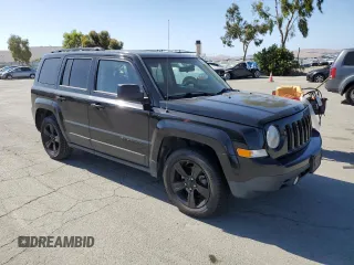 2014 Jeep Patriot Altitude with VIN 1C4NJPBA3ED758528, listed as a Copart auction lot 58076435 with 252,479 mi miles and Clean title. Bid and sale history available at DreamBid. Image 4.
