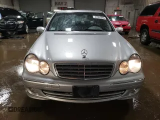 2005 Mercedes-Benz C 320 с VIN WDBRF84J45F591847, выставлен на аукционе Copart как лот 47051965 с пробегом 169 885 миль миль и Списание • Salvage title. История ставок и продаж доступна на DreamBid. Изображение 5.