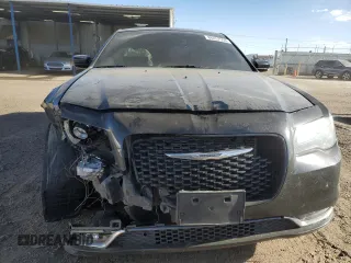 2018 Chrysler 300 with VIN 2C3CCAGG9JH141454, listed as a Copart auction lot 86857554 with 91,642 mi miles and Salvage Title. Bid and sale history available at carsss.com. Image 5.