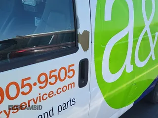 2012 Chevrolet Express Cargo z VIN 1GCSGAFX9C1137368, wystawiony jako IAAI lot #42619588 z przebiegiem 226 230 mil mil oraz . Historia ofert i sprzedaży dostępna na DreamBid. Obrazek 3.