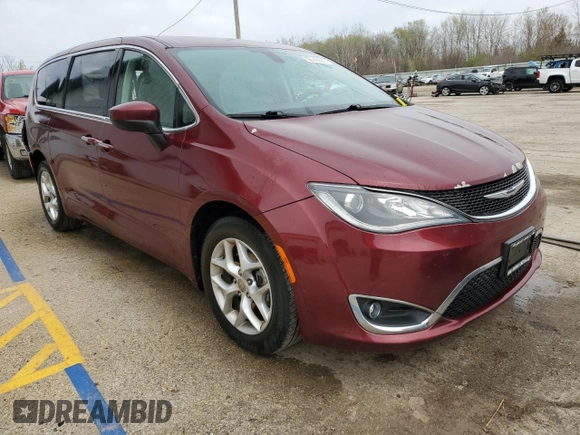 2017 Chrysler Pacifica Touring L with VIN 2C4RC1BG4HR844767, listed as a Copart auction lot 52745525 with 98,412 mi miles and Salvage Title. Bid and sale history available at DreamBid. Image 4.