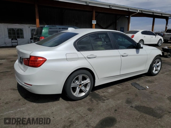 2013 BMW 3 Series 328i xDrive with VIN WBA3B3C57DJ976483, listed as a Copart auction lot 51186945 with 95,229 mi miles and Salvage Title. Bid and sale history available at carsss.com. Image 3.