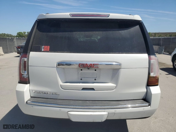 2016 GMC Yukon XL Denali with VIN 1GKS1HKJ2GR324622, listed as a Copart auction lot 50015915 with 203,108 mi miles and Clean Title. Bid and sale history available at carsss.com. Image 6.