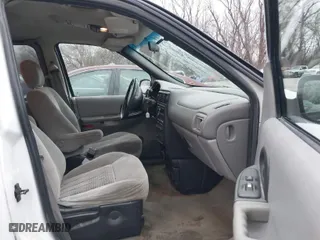 2003 Chevrolet Venture w/Y3G Mobility Pkg with VIN 1GNDX03EX3D176157, listed as a IAAI auction lot 41103107 with 228,719 mi miles. Bid and sale history available at carsss.com. Image 5.