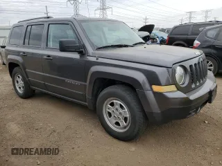 2017 Jeep Patriot Sport z VIN 1C4NJPBA5HD141135, wystawiony jako Copart lot #57626065 z przebiegiem 188 568 mil mil oraz Czysty tytuł • Clean title. Historia ofert i sprzedaży dostępna na DreamBid. Obrazek 4.
