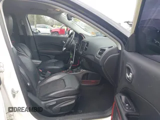 2019 Jeep Compass Trailhawk with VIN 3C4NJDDB0KT733175, listed as a IAAI auction lot 41724527 with 82,574 mi miles and . Bid and sale history available at carsss.com. Image 5.