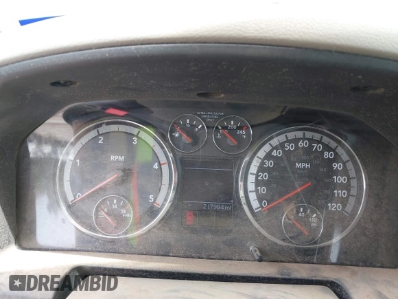 2012 Ram 2500 ST z VIN 3C6UD5CLXCG272362, wystawiony jako IAAI lot #42216175 z przebiegiem 217 984 mil mil oraz . Historia ofert i sprzedaży dostępna na DreamBid. Obrazek 7.