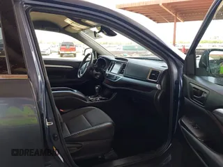 2018 Toyota Highlander LE with VIN 5TDZZRFH0JS285957, listed as a IAAI auction lot 42381460 with 85,183 mi miles and . Bid and sale history available at DreamBid. Image 5.