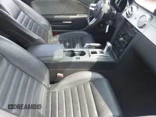 2009 Ford Mustang with VIN 1ZVHT80NX95137108, listed as a IAAI auction lot 42530615 with 134,881 mi miles and . Bid and sale history available at DreamBid. Image 5.