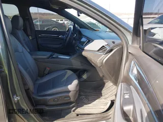 2022 Buick Enclave Essence with VIN 5GAERBKW3NJ142564, listed as a IAAI auction lot 41807997 with 72,998 mi miles. Bid and sale history available at carsss.com. Image 5.