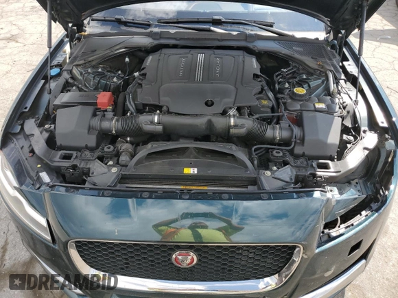 2016 Jaguar XF 35t Prestige with VIN SAJBE4BV3GCY13708, listed as a Copart auction lot 68120914 with 77,223 mi miles and Salvage Title. Bid and sale history available at carsss.com. Image 11.