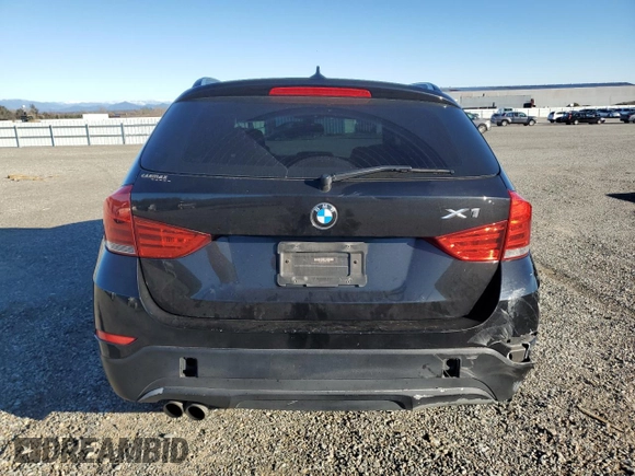 2015 BMW X1 sDrive28i with VIN WBAVM1C52FV315768, listed as a Copart auction lot 44970185 with 117,045 mi miles and Salvage Title. Bid and sale history available at carsss.com. Image 6.