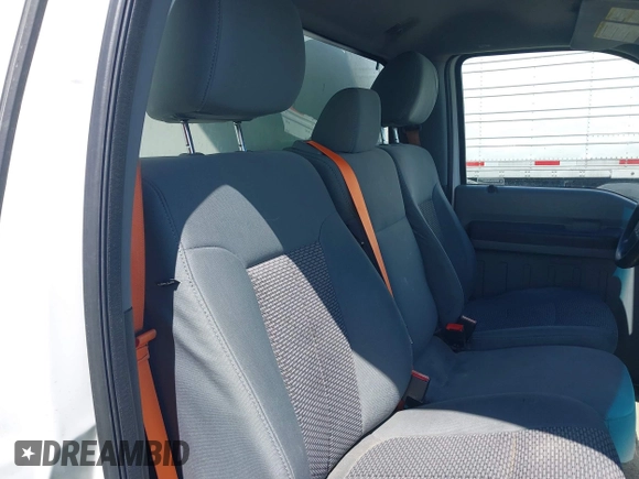 2015 Ford F-250 XL with VIN 1FDBF2B67FED21660, listed as a IAAI auction lot 42014093 with 560,205 mi miles and . Bid and sale history available at DreamBid. Image 8.
