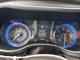2019 Chrysler Pacifica Touring Plus z VIN 2C4RC1FG7KR700776, wystawiony jako Copart lot #55738835 z przebiegiem 113 502 mil mil oraz Szkoda całkowita • Salvage title. Historia ofert i sprzedaży dostępna na DreamBid. Obrazek 9.