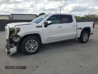 2020 GMC Sierra 1500 Denali with VIN 3GTU9FED7LG202730, listed as a Copart auction lot 50955795 with 80,886 mi miles and Clean Title. Bid and sale history available at carsss.com. Image 1.