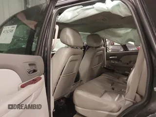 2010 Chevrolet Tahoe LT z VIN 1GNUKBE04AR231293, wystawiony jako IAAI lot #41742745 z przebiegiem Nie podano mil oraz . Historia ofert i sprzedaży dostępna na DreamBid. Obrazek 8.