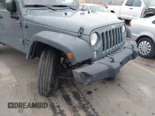 2014 Jeep Wrangler Unlimited Sport with VIN 1C4BJWDG4EL319259, listed as a IAAI auction lot 41494299 with 141,699 mi miles. Bid and sale history available at carsss.com. Image 6.