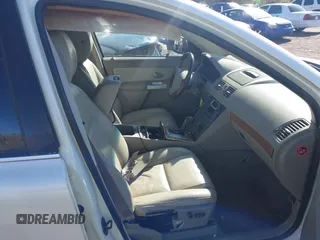2006 Volvo XC90 4.4L V8 with VIN YV4CZ852X61243603, listed as a IAAI auction lot 41765061 with 213,542 mi miles. Bid and sale history available at carsss.com. Image 5.
