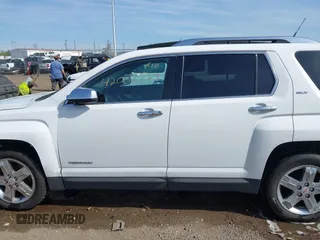 2011 GMC Terrain SLT-2 z VIN 2CTALWEC1B6461112, wystawiony jako IAAI lot #42091529 z przebiegiem 142 224 mil mil oraz . Historia ofert i sprzedaży dostępna na DreamBid. Obrazek 14.