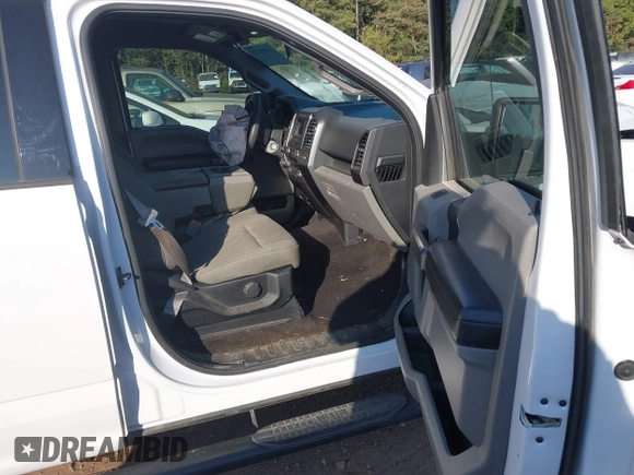 2018 Ford F-150 XL with VIN 1FTEW1E55JKF29898, listed as a IAAI auction lot 40593129 with 158,663 mi miles and . Bid and sale history available at carsss.com. Image 5.