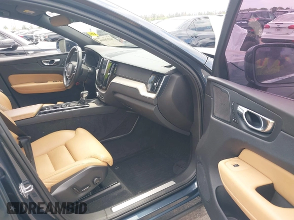 2020 Volvo XC60 Inscription with VIN YV4102DL1L1477942, listed as a IAAI auction lot 42118166 with 48,210 mi miles and . Bid and sale history available at DreamBid. Image 5.