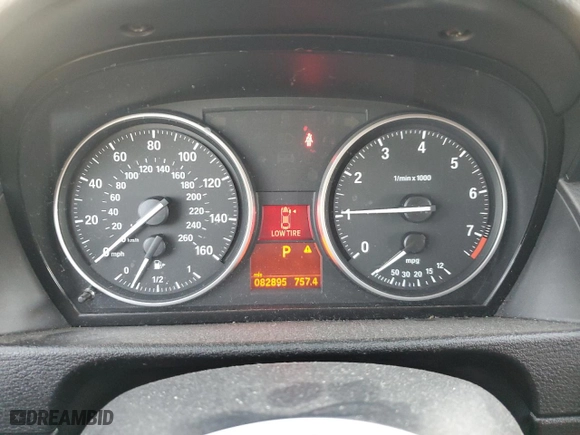 2015 BMW X1 sDrive28i with VIN WBAVM1C57FV498116, listed as a Copart auction lot 52107255 with 82,895 mi miles and Salvage Title. Bid and sale history available at carsss.com. Image 9.