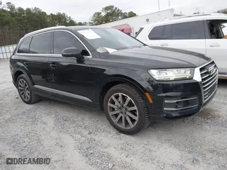 2017 Audi Q7 Premium Plus with VIN WA1LAAF77HD040627, listed as a IAAI auction lot 41833810 with 115,519 mi miles. Bid and sale history available at carsss.com. Image 1.