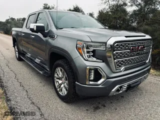 2020 GMC Sierra 1500 Denali with VIN 3GTP8FED6LG302222, listed as a Copart auction lot 43128535 with 28,855 mi miles and Clean Title. Bid and sale history available at carsss.com. Image 1.