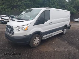 2019 Ford Transit z VIN 1FTYR1YM7KKB20309, wystawiony jako IAAI lot #42604821 z przebiegiem 42 413 mil mil oraz . Historia ofert i sprzedaży dostępna na DreamBid. Obrazek 2.