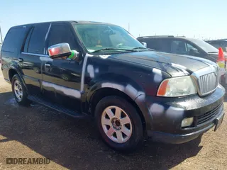 2005 Lincoln Navigator Luxury with VIN 5LMFU27545LJ03545, listed as a IAAI auction lot 41630300 with 157,681 mi miles. Bid and sale history available at carsss.com. Image 1.