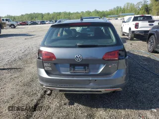 2017 Volkswagen Golf S z VIN 3VWH17AU9HM510718, wystawiony jako Copart lot #52856535 z przebiegiem 61 095 mil mil oraz Szkoda całkowita • Salvage title. Historia ofert i sprzedaży dostępna na DreamBid. Obrazek 6.