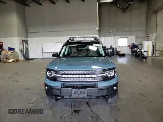 2023 Ford Bronco Sport Badlands z VIN 3FMCR9D91PRE01918, wystawiony jako Copart lot #52120145 z przebiegiem 8 415 mil mil oraz Szkoda całkowita • Salvage title. Historia ofert i sprzedaży dostępna na DreamBid. Obrazek 12.
