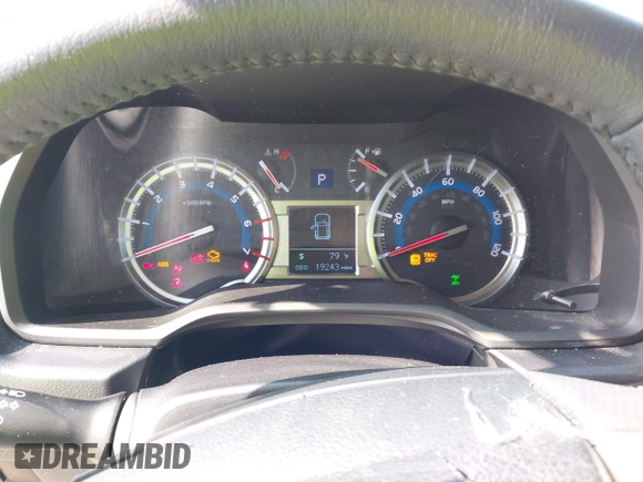 2018 Toyota 4Runner SR5 z VIN JTEBU5JR7J5529002, wystawiony jako IAAI lot #42238283 z przebiegiem 19 243 mil mil oraz . Historia ofert i sprzedaży dostępna na DreamBid. Obrazek 7.