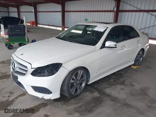 2014 Mercedes-Benz E-Class E 350 Sport with VIN WDDHF5KB3EA881037, listed as a IAAI auction lot 41916713 with 112,388 mi miles. Bid and sale history available at carsss.com. Image 18.