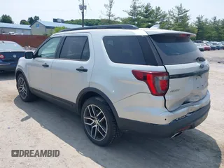2016 Ford Explorer Sport with VIN 1FM5K8GT8GGA33453, listed as a IAAI auction lot 42406866 with 141,439 mi miles and . Bid and sale history available at DreamBid. Image 3.