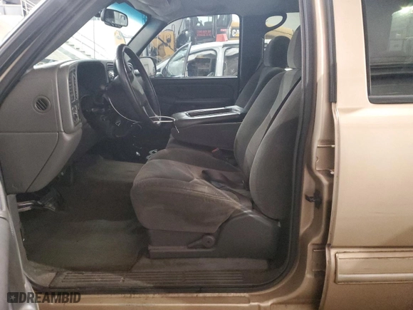 2004 Chevrolet Silverado 2500 Crew Cab LT with VIN 1GCGK23U24F114409, listed as a Copart auction lot 85416584 with 134,978 mi miles and Salvage Title. Bid and sale history available at carsss.com. Image 7.