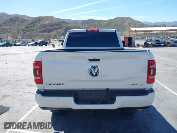 2024 Ram 2500 Laramie z VIN 3C6UR5FL2RG267971, wystawiony jako IAAI lot #41707239 z przebiegiem 22 898 mil mil oraz . Historia ofert i sprzedaży dostępna na DreamBid. Obrazek 16.