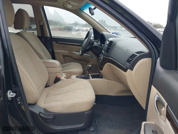 2010 Hyundai Santa Fe GLS with VIN 5NMSG3AB5AH349601, listed as a IAAI auction lot 41703468 with 181,052 mi miles. Bid and sale history available at carsss.com. Image 5.