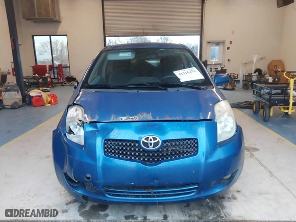 2008 Toyota Yaris with VIN JTDJT923785169700, listed as a IAAI auction lot 41315476 with 298,279 mi miles. Bid and sale history available at carsss.com. Image 12.
