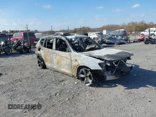 2017 BMW X3 xDrive28i z VIN 5UXWX9C33H0W70538, wystawiony jako IAAI lot #40789556 z przebiegiem 100 060 mil mil oraz . Historia ofert i sprzedaży dostępna na DreamBid. Obrazek 1.