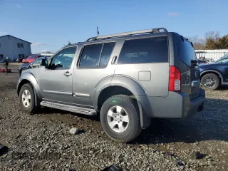 2005 Nissan Pathfinder SE z VIN 5N1AR18W75C780900, wystawiony jako Copart lot #51130985 z przebiegiem Nie podano mil oraz Czysty tytuł • Clean title. Historia ofert i sprzedaży dostępna na DreamBid. Obrazek 2.
