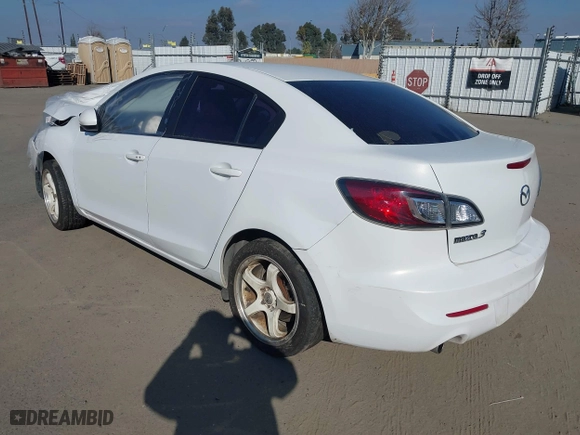2013 Mazda Mazda3 i Grand Touring with VIN JM1BL1WP3D1783731, listed as a IAAI auction lot 41573753 with 253,424 mi miles. Bid and sale history available at carsss.com. Image 3.