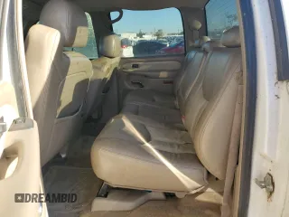 2006 GMC Sierra Denali z VIN 2GTEK63N961143391, wystawiony jako Copart lot #73767264 z przebiegiem Nie podano mil oraz Szkody całkowita. Historia ofert i sprzedaży dostępna na DreamBid. Obrazek 10.